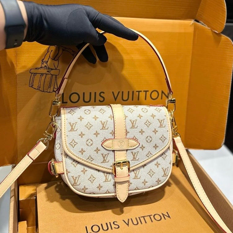 Bolsa Saumur BB Canvas Monogram ( Pronta entrega )