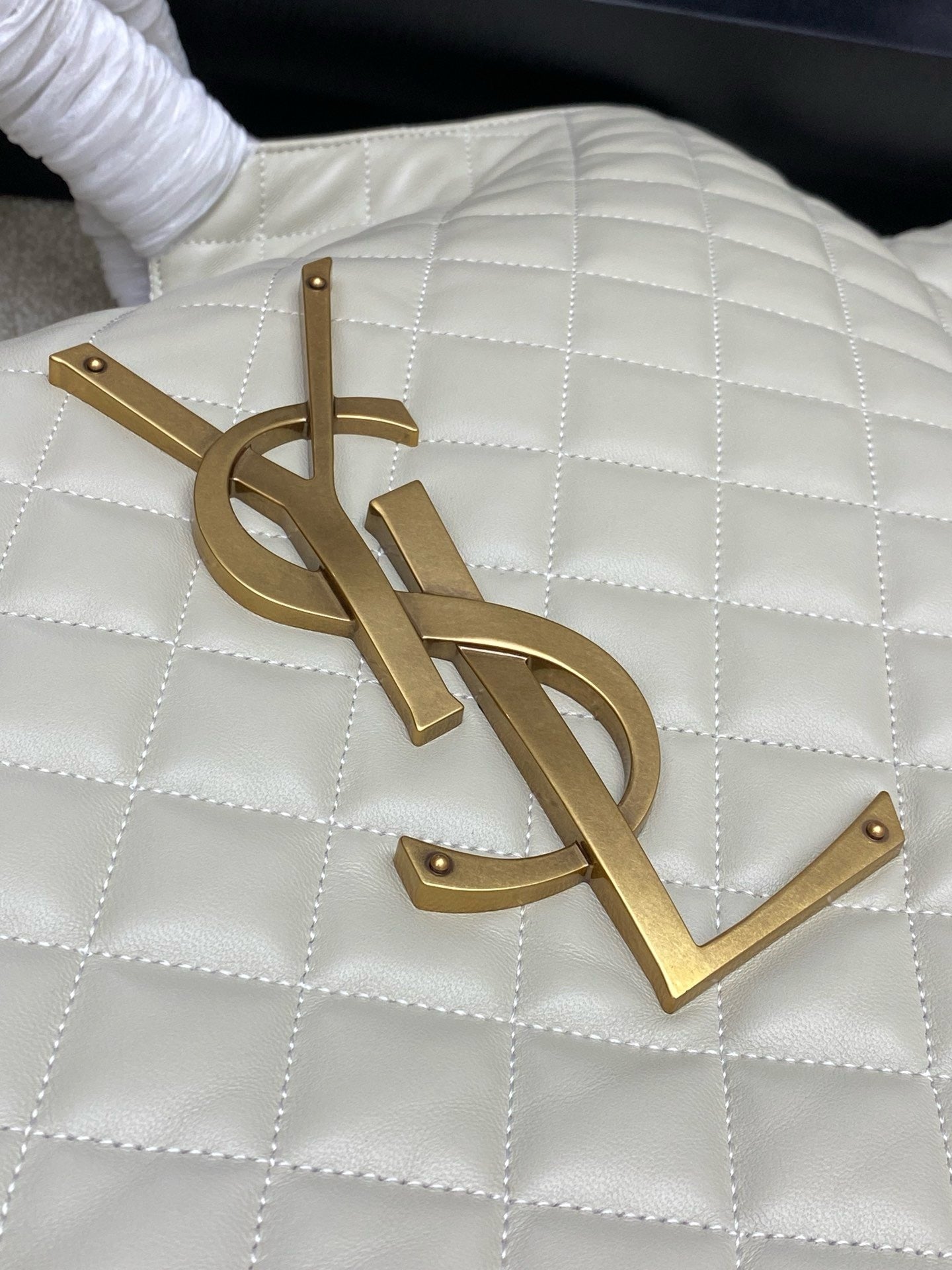 Bolsa Tote Yves Saint Laurent 58cm