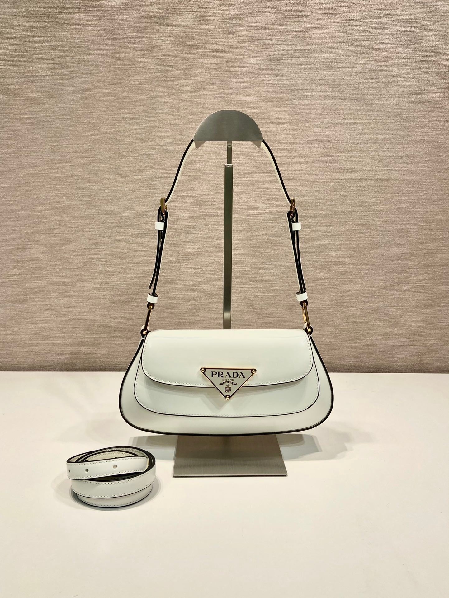 Prada Cleo