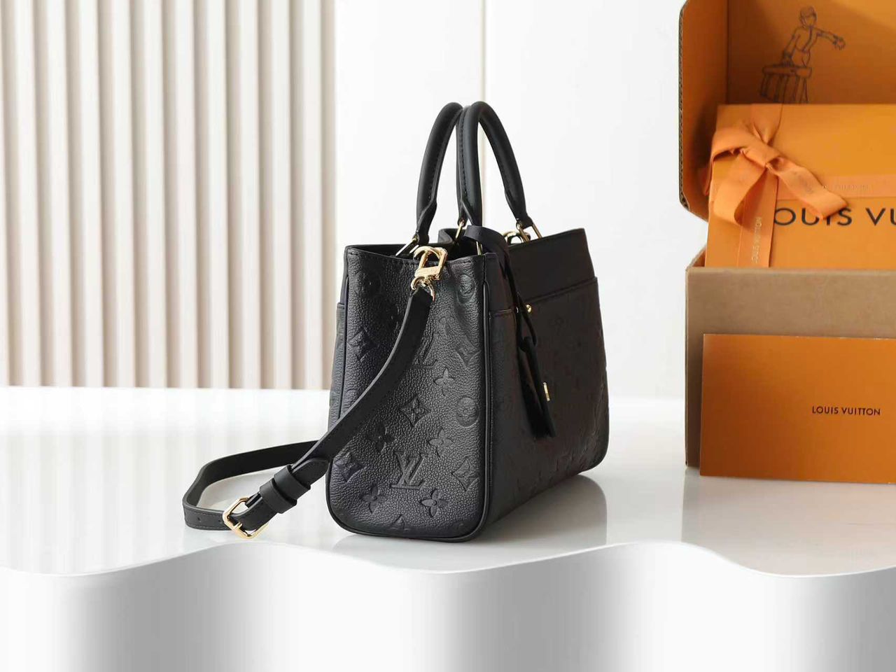 Louis Vuitton Avenue PM