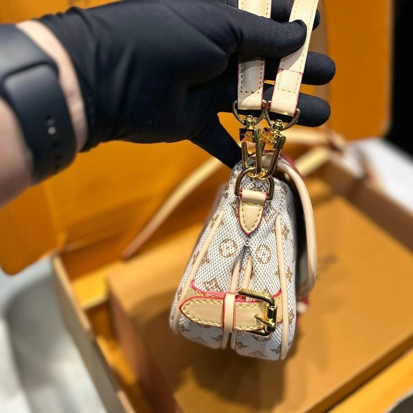 Bolsa Saumur BB Canvas Monogram ( Pronta entrega )