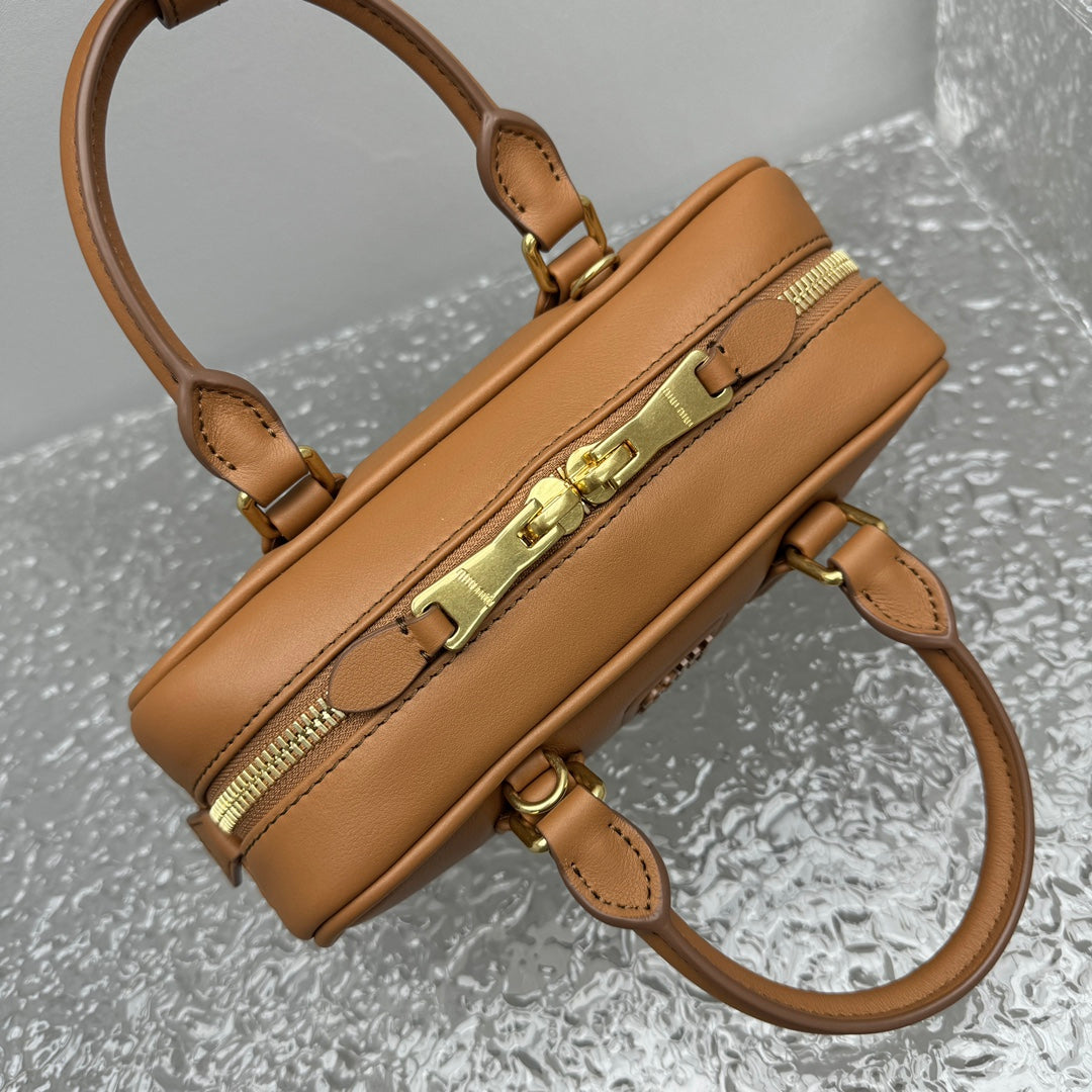 Bolsa Miu Miu Arcadie Leather Bag