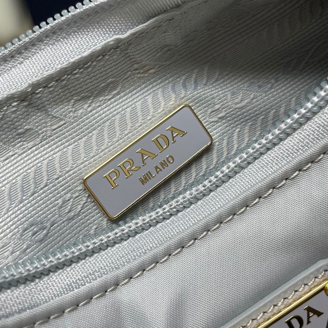 Bolsa Prada mini Re-Edition 2000