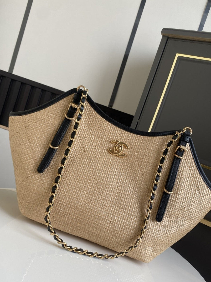 CHANEL Canvas com Efeito em Ráfia