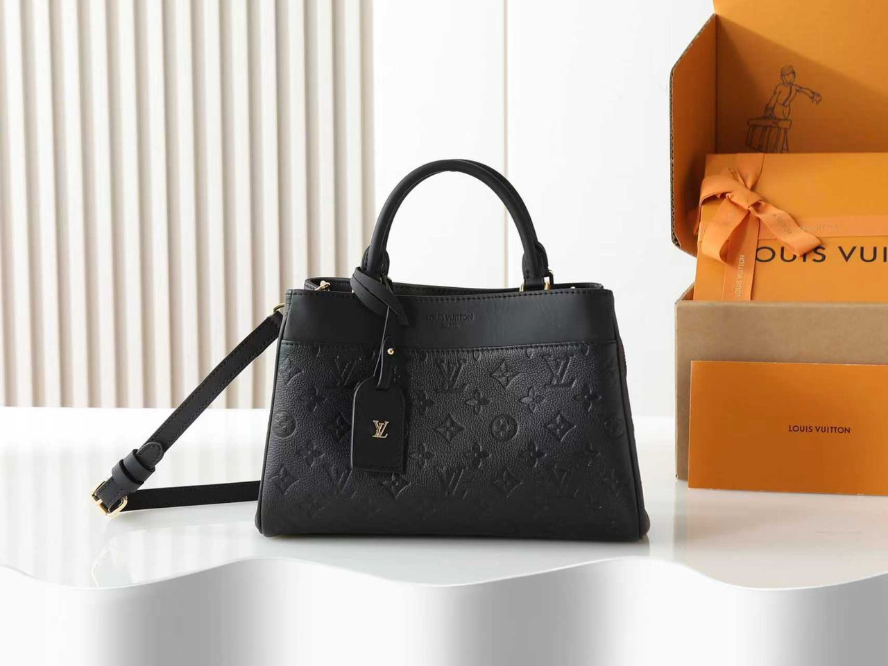 Louis Vuitton Avenue PM