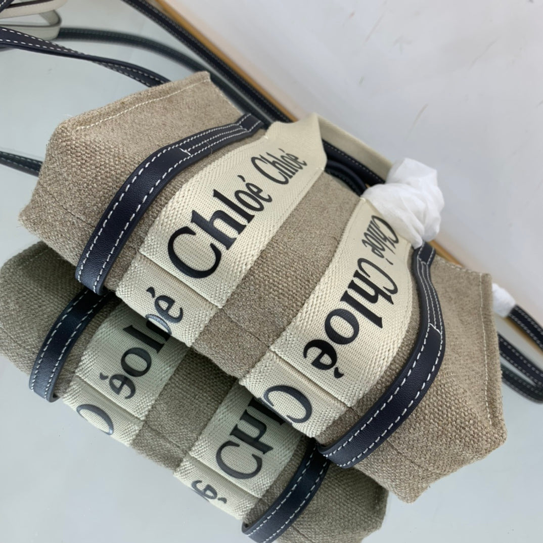 Chloé Nano Woody Tote Bag
