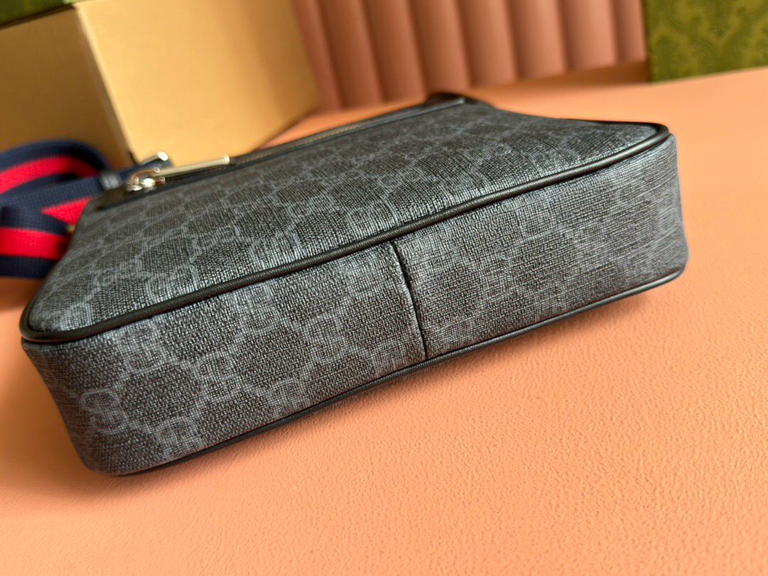 GUCCI SMALL GG CROSSBODY BAG