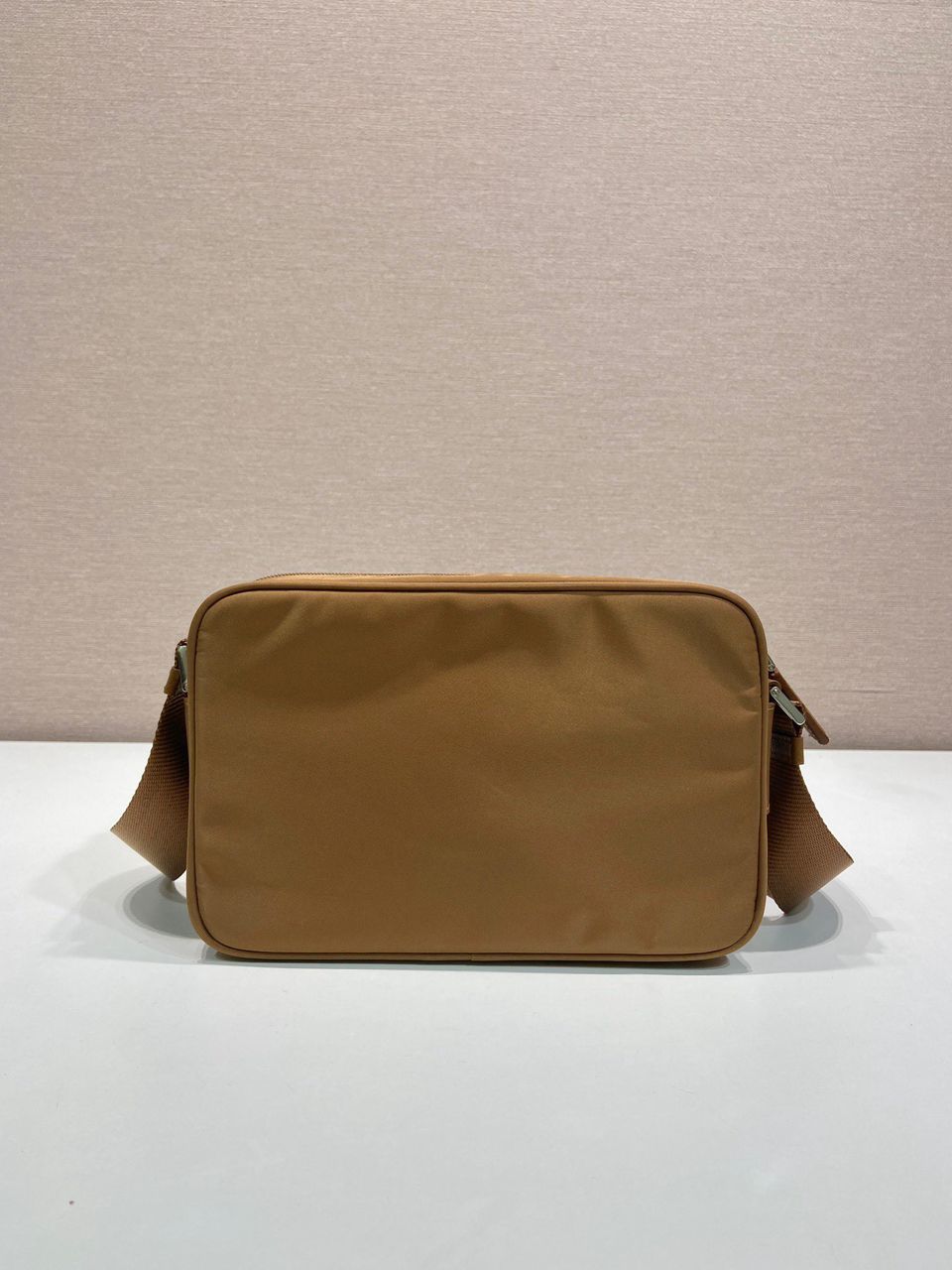 Bolsa de ombro em Re-Nylon Brandy