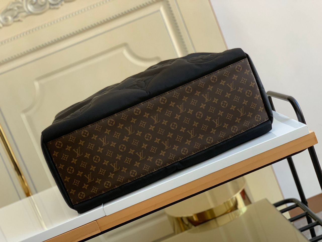 Louis Vuitton OnTheGo GM