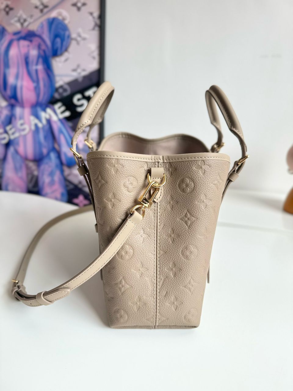 LV Babylone Tote Creme