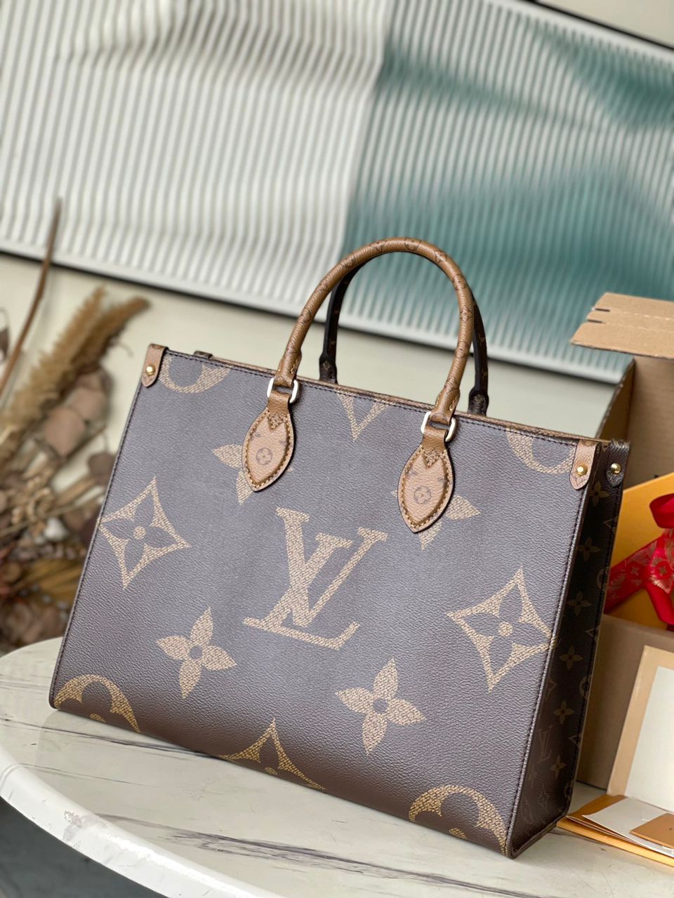 LV OnTheGo Reverse Monogram