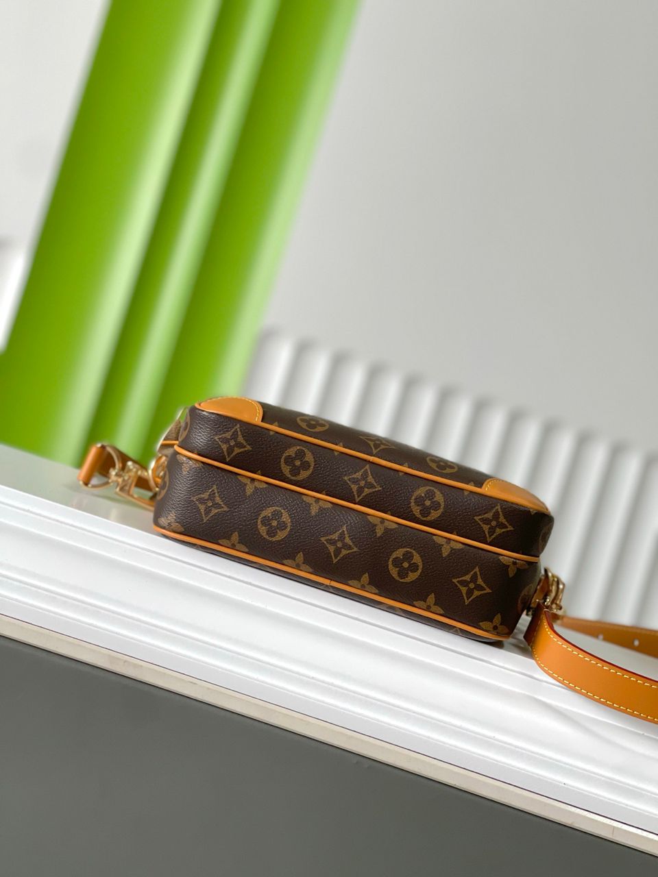 Lv Nil Crossbody Monogram