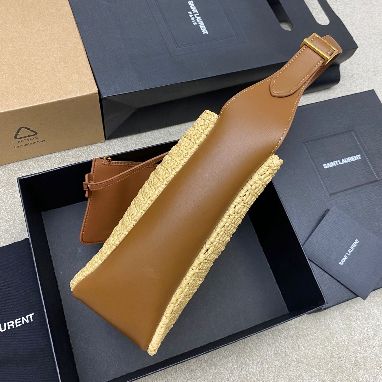 Yves Saint Laurent Le 5 à 7 Supple Small