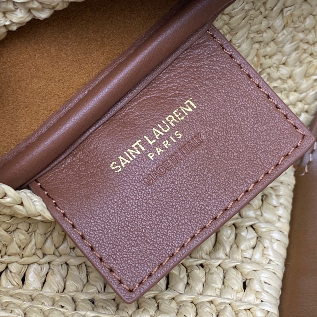 Yves Saint Laurent Le 5 à 7 Supple Small