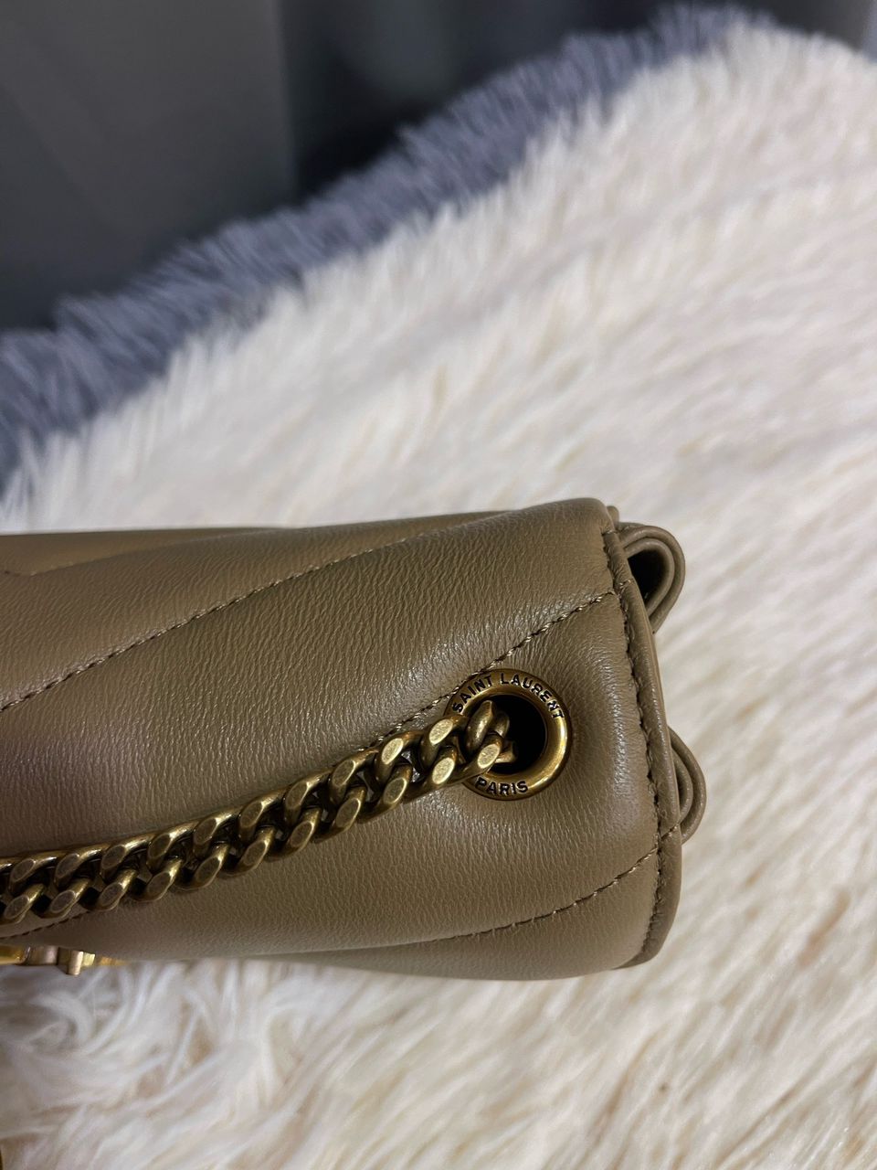 Yves Saint Laurent Bolsa Loulou Mini Bag