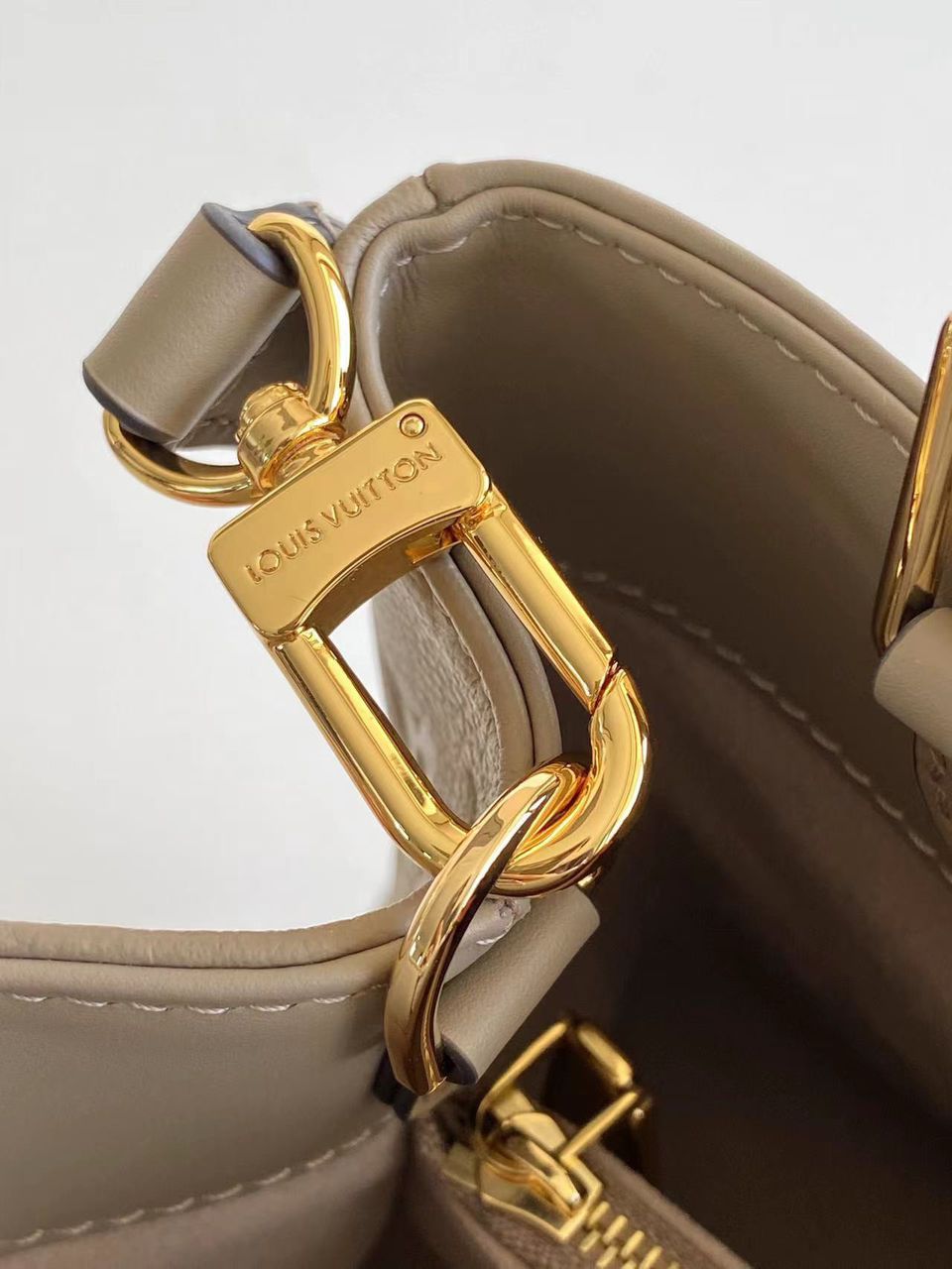 Bolsa Louis Vuitton Avenue PM Monogram Empreinte