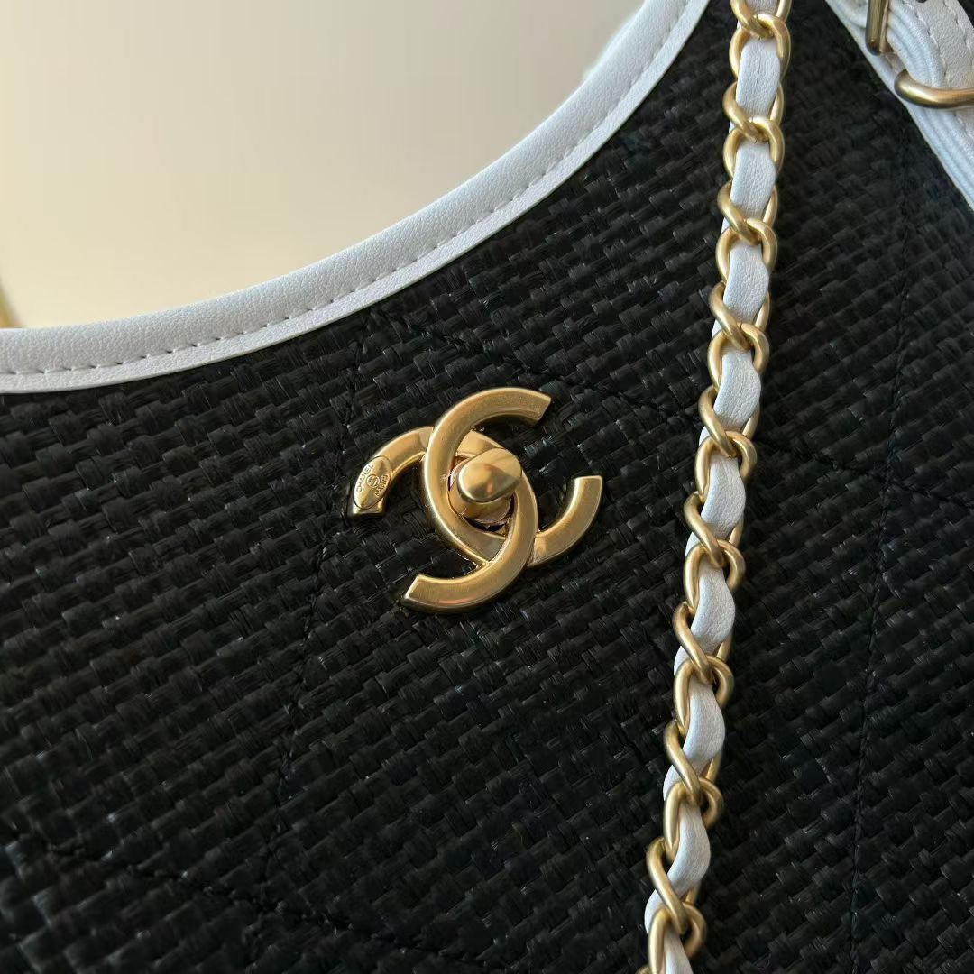 CHANEL Canvas com Efeito em Ráfia