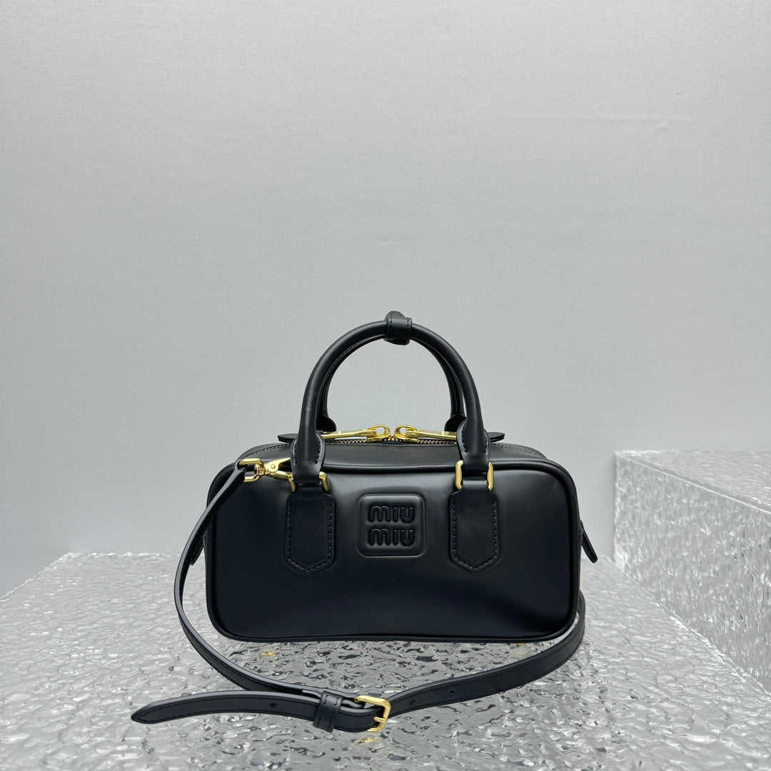 Bolsa Miu Miu Arcadie Leather Bag