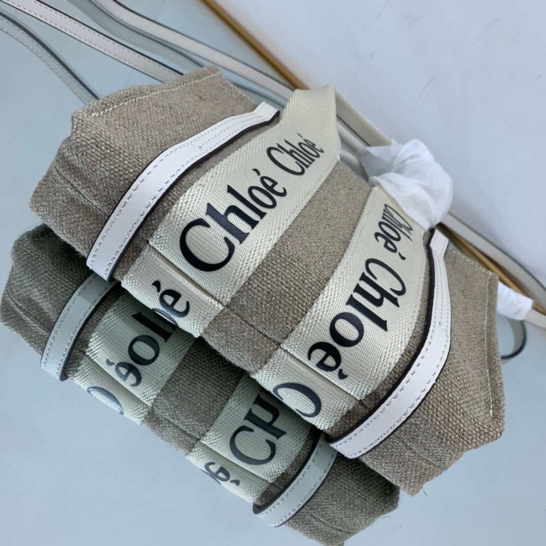 Chloé Nano Woody Tote Bag