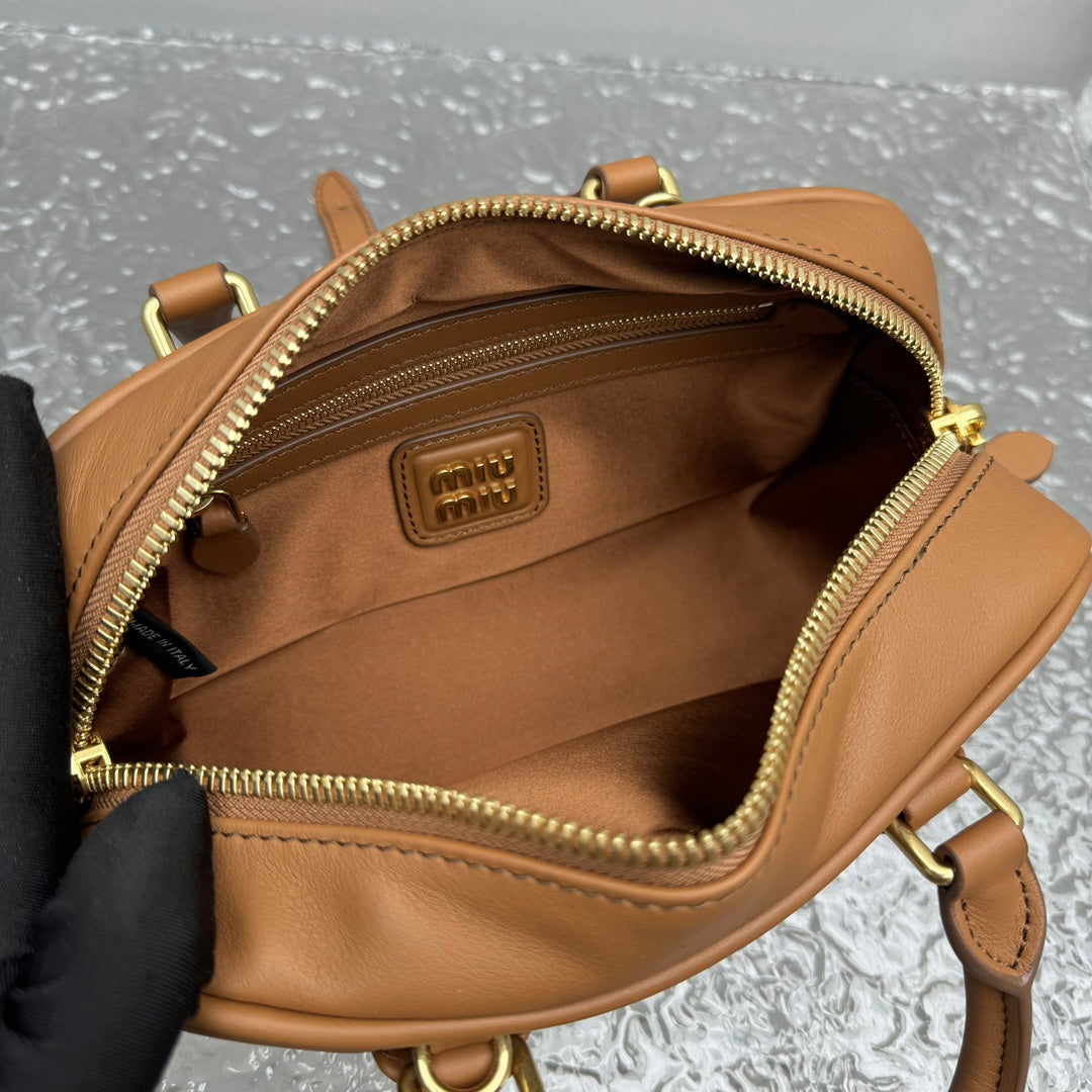 Bolsa Miu Miu Arcadie Leather Bag