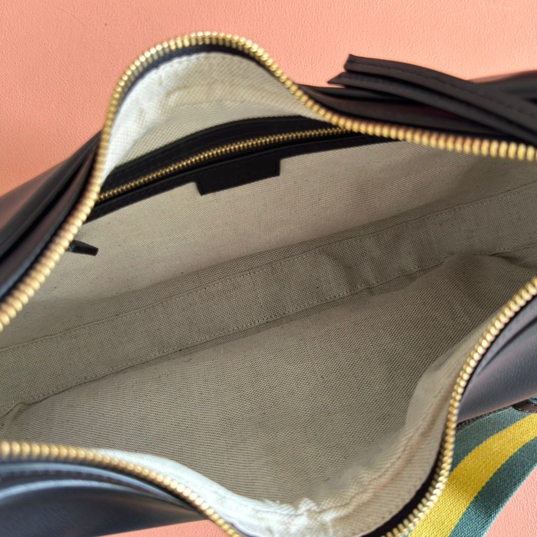 Gucci Attache Small shoulder bag