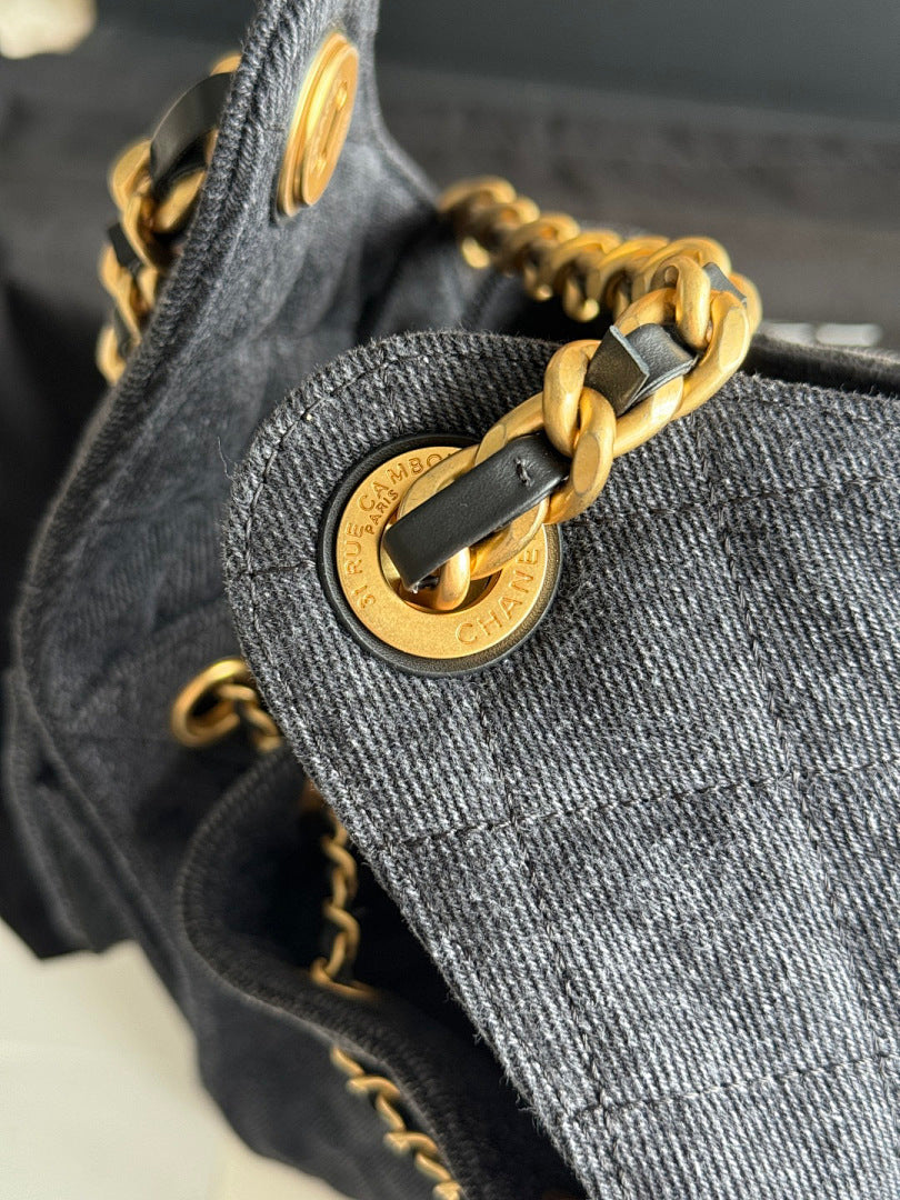 Bolsa Hobo Chanel 25 denim