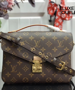 Pochette Metis Marrom 25 cmPochette Métis Preta 25 cmCouro liso clássico preto 25,5 cm11.12 Preto 30 cmPochette Metis Dune 25 cm11.12 Bordéus 30 cmSelim Preto 25,5 cmFelicie Braun 21 cmLouLou Preto 32 cmNeverfull MM Preta 31 cmCinza Deauville 39 cmBolsa g