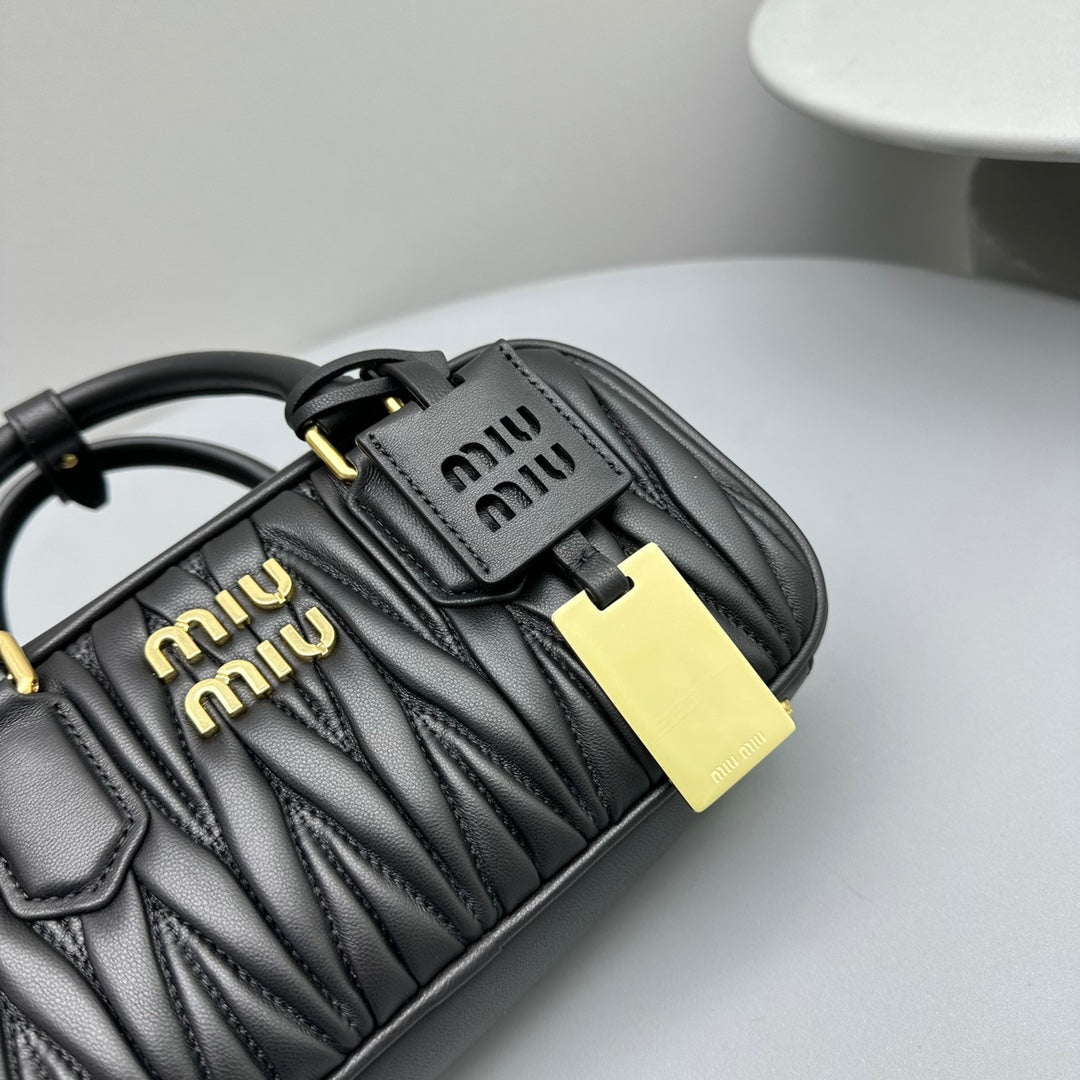 Bolsa Miu Miu Arcadie Matelasse Nappa Leather Bag