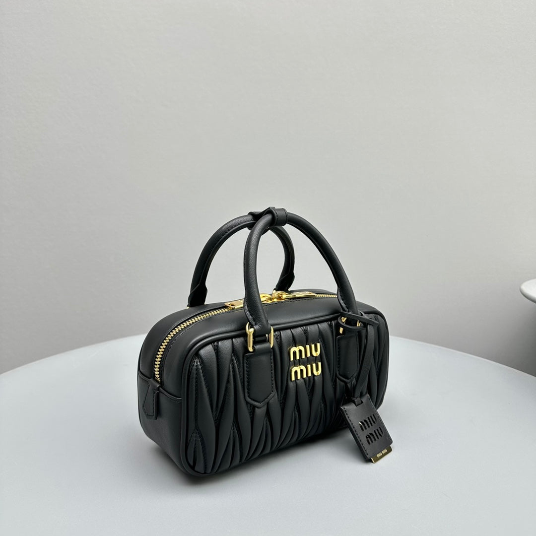 Bolsa Miu Miu Arcadie Matelasse Nappa Leather Bag