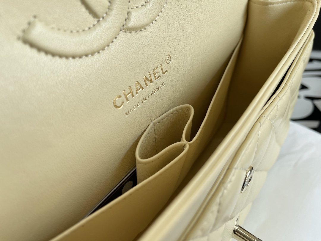 Chanel Classic Double Flap Quilted Medium Beige Clair ( Pronta entrega )