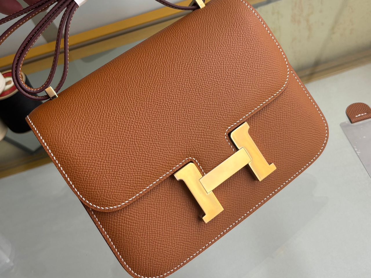 Hermès Constance