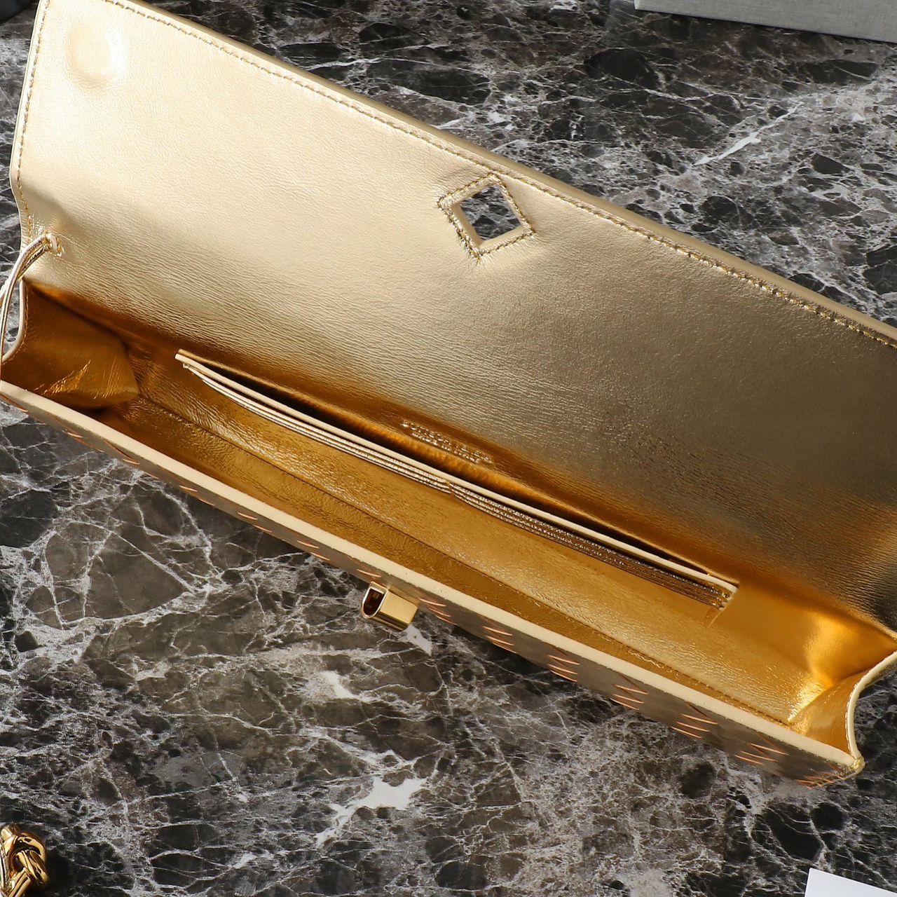 Bolsa Clutch Andiamo Gold Bottega Veneta