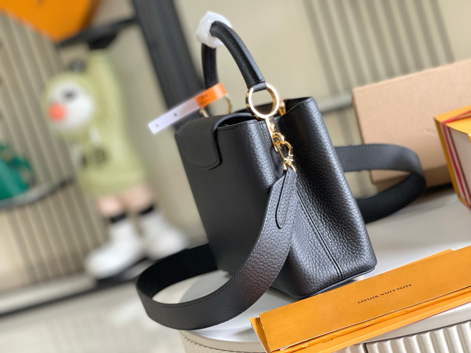 Louis Vuitton Capucines BB Black