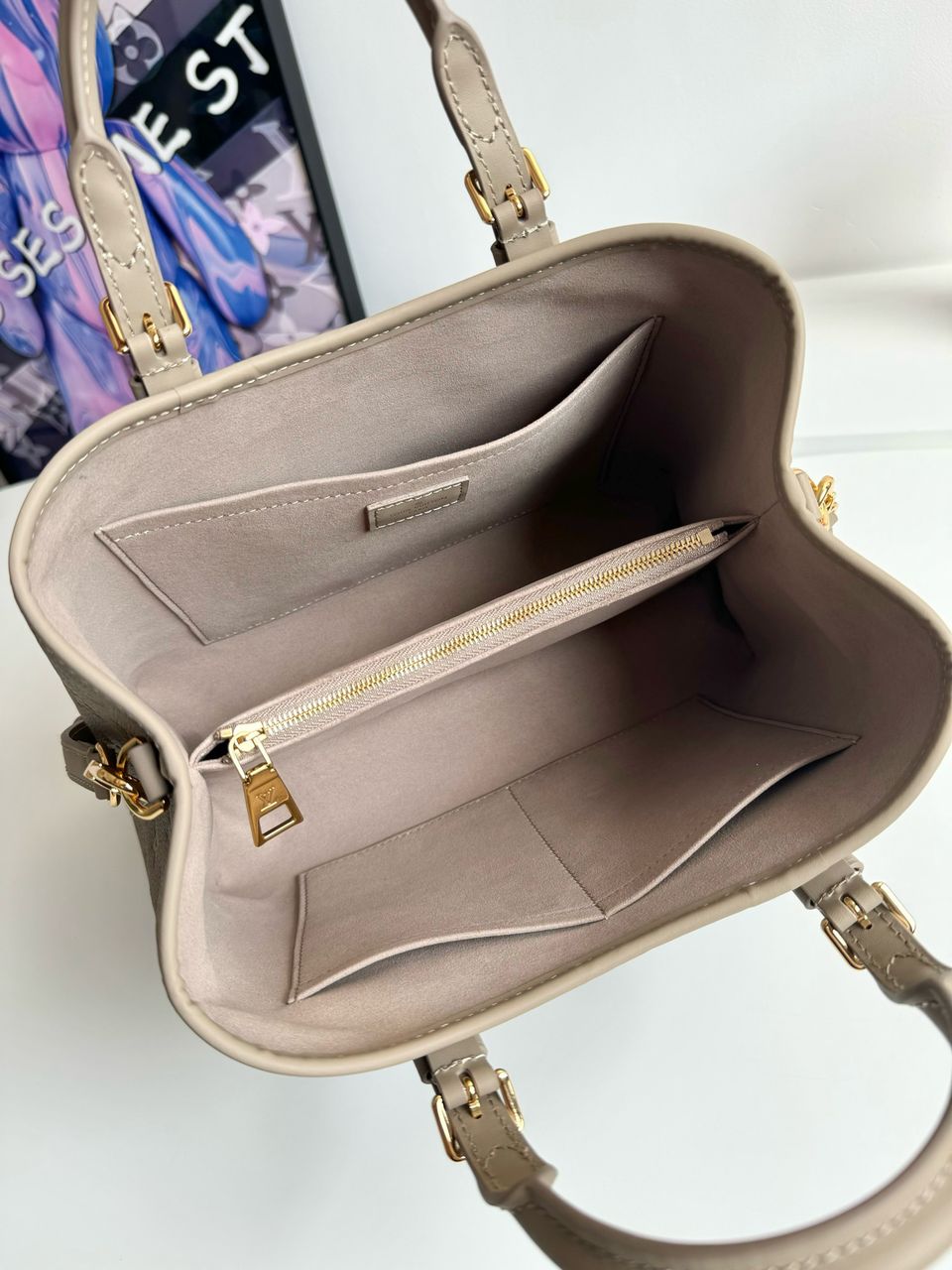 LV Babylone Tote Creme