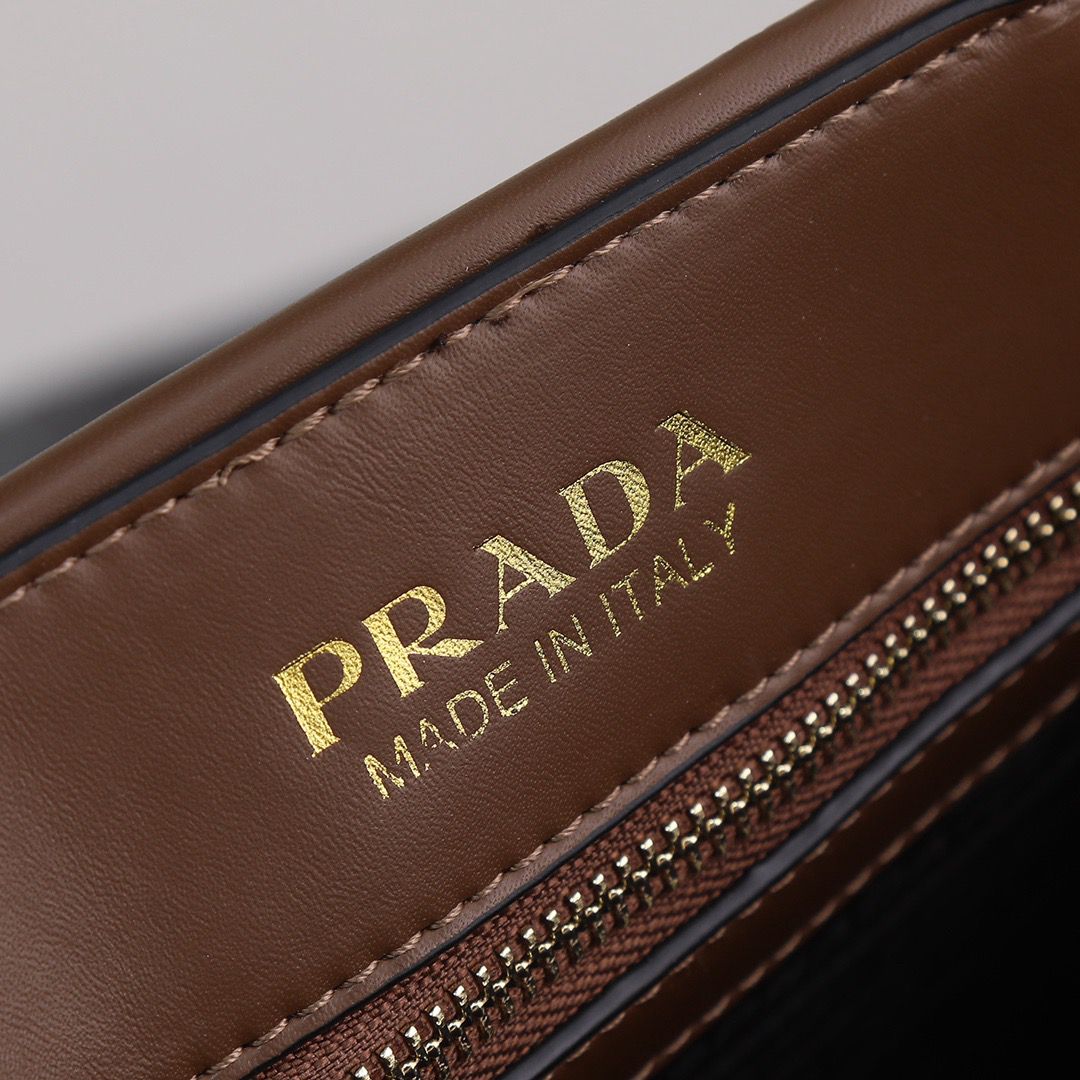 Prada Symbole Brown ( Pronta entrega )