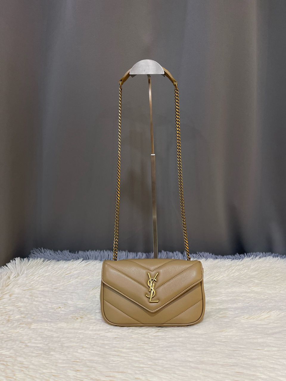 Yves Saint Laurent Bolsa Loulou Mini Bag