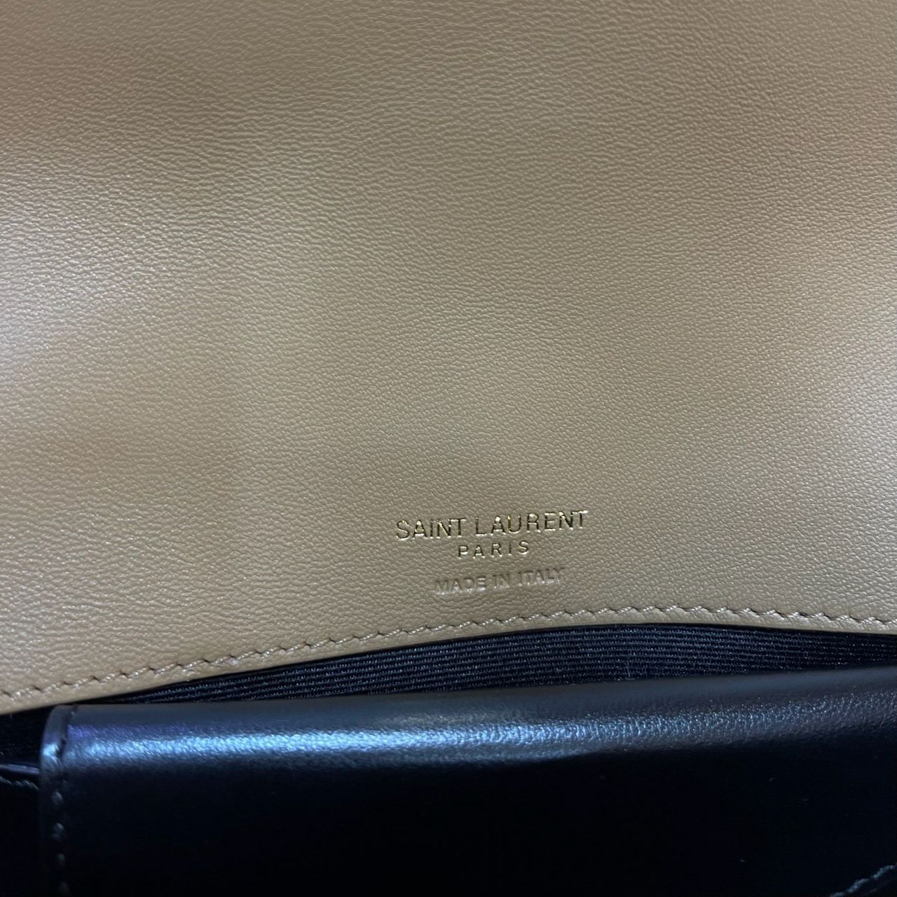 Yves Saint Laurent Bolsa Loulou Mini Bag