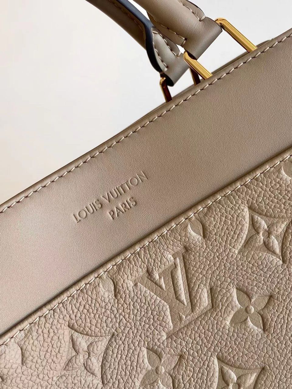 Bolsa Louis Vuitton Avenue PM Monogram Empreinte