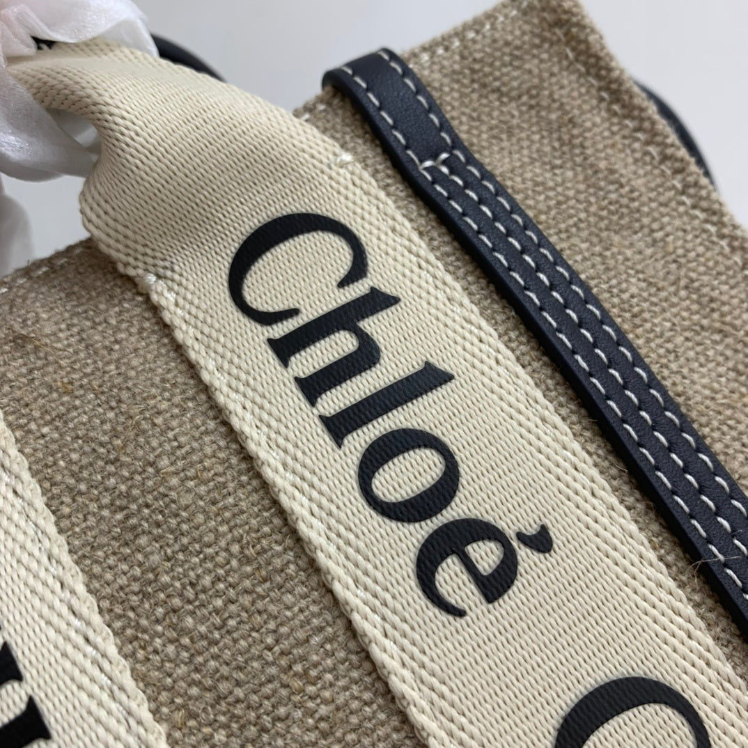Chloé Nano Woody Tote Bag