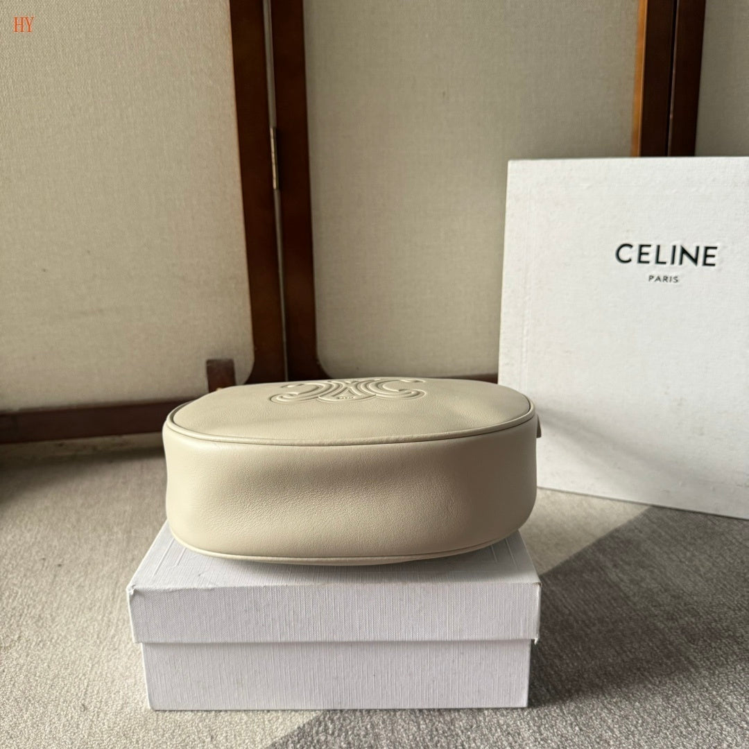 Celine Heloïse Cuir Triomphe Off White